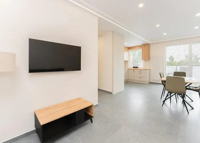 Baltic Emerald Cozy Near The Sea And Polsat Arena Stadion Stadium With Roof Terrace Free Parking Letnica * グダニスク