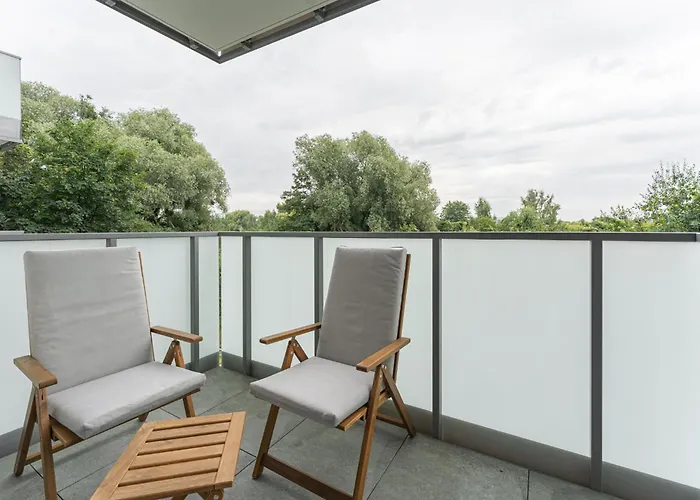 アパート Baltic Emerald Cozy Near The Sea And Polsat Arena Stadion Stadium With Roof Terrace Free Parking Letnica グダニスク